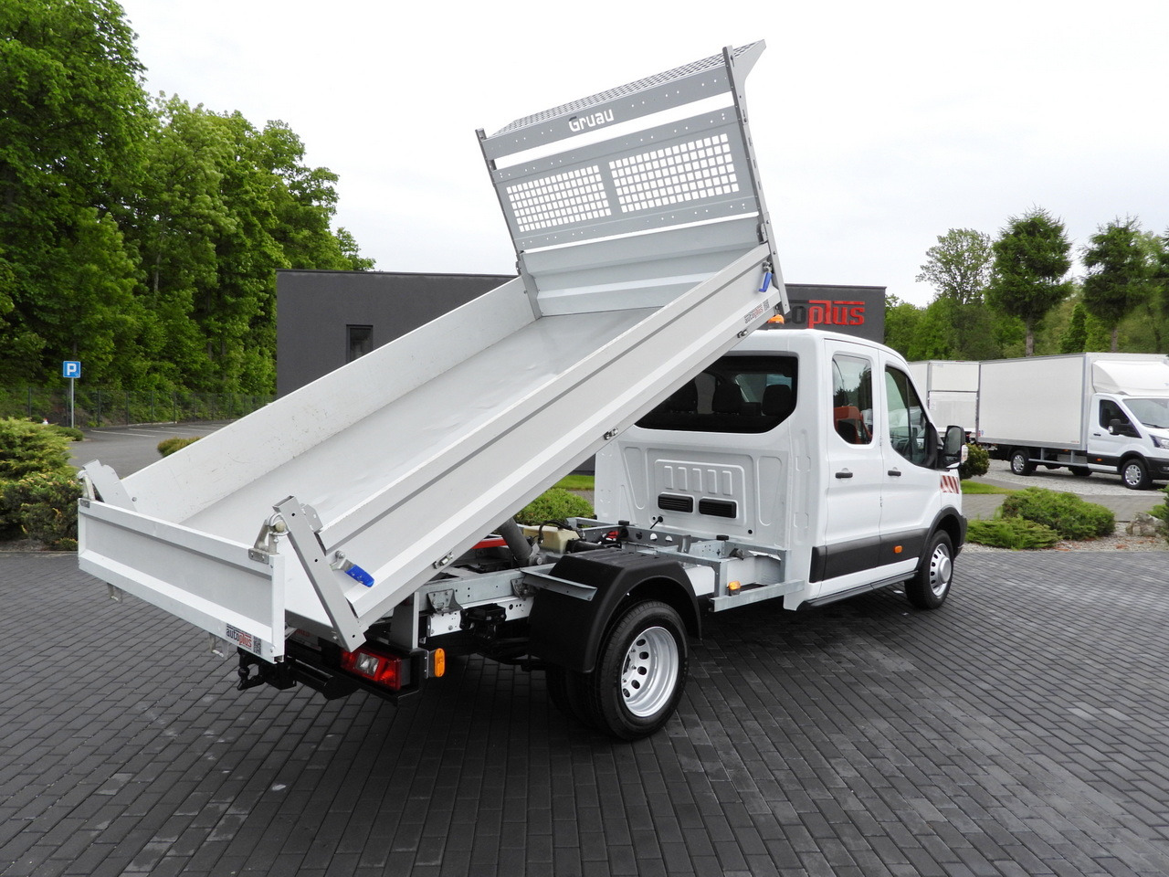 FORD TRANSIT TIPPER DOUBLE CABIN DOKA 6 SEATS CRUISE CONTROL AIR CONDITIONING TWIN WHEELS  170HP - Малотоннажний самоскид: фото 3 FORD TRANSIT TIPPER DOUBLE CABIN DOKA 6 SEATS CRUISE CONTROL AIR CONDITIONING TWIN WHEELS  170HP - Малотоннажний самоскид: фото 3