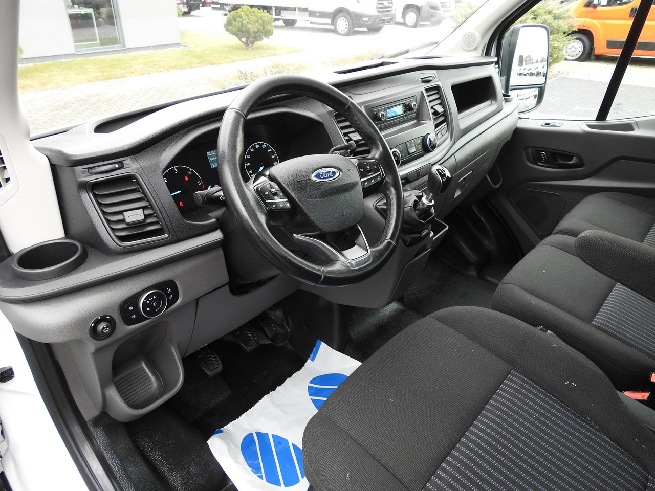 FORD TRANSIT TIPPER LED LIGHTS TWIN WHEELS AIR CONDITIONING  130HP - Малотоннажний самоскид: фото 2 FORD TRANSIT TIPPER LED LIGHTS TWIN WHEELS AIR CONDITIONING  130HP - Малотоннажний самоскид: фото 2