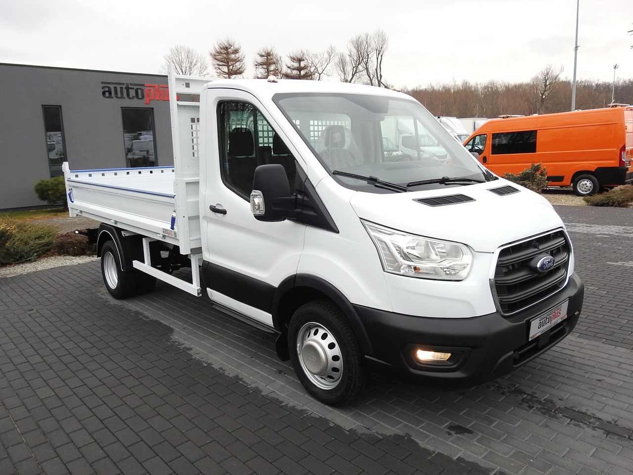 FORD TRANSIT TIPPER LED LIGHTS TWIN WHEELS AIR CONDITIONING 130HP - Малотоннажний самоскид: фото 4 FORD TRANSIT TIPPER LED LIGHTS TWIN WHEELS AIR CONDITIONING 130HP - Малотоннажний самоскид: фото 4