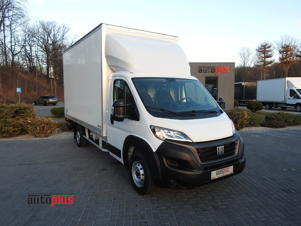 Fiat DUCATO KOFFER AUFZUG 8 PALETTEN TEMPOMAT - Фургон з закритим кузовом: фото 1 Fiat DUCATO KOFFER AUFZUG 8 PALETTEN TEMPOMAT - Фургон з закритим кузовом: фото 1