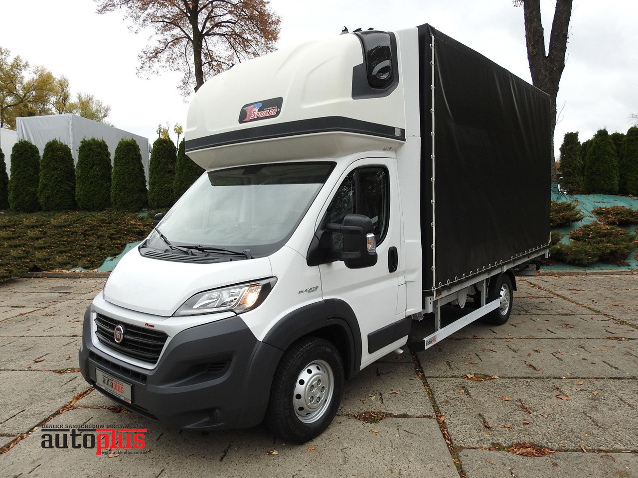 Fiat DUCATO PRITSCHE PLANE AUFZUG 8 PALETTEN WEBASTO - Тентований фургон: фото 1 Fiat DUCATO PRITSCHE PLANE AUFZUG 8 PALETTEN WEBASTO - Тентований фургон: фото 1