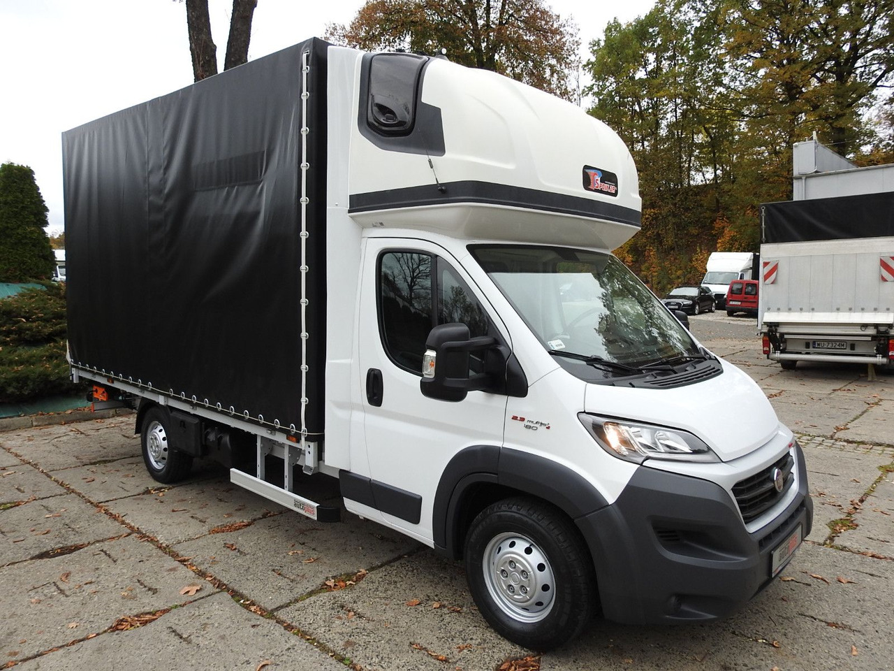 Fiat DUCATO PRITSCHE PLANE AUFZUG 8 PALETTEN WEBASTO - Тентований фургон: фото 4 Fiat DUCATO PRITSCHE PLANE AUFZUG 8 PALETTEN WEBASTO - Тентований фургон: фото 4