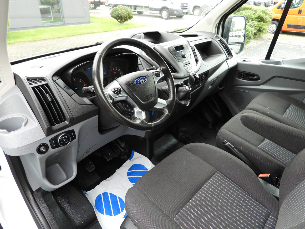 Ford TRANSIT KIPPER DOPPELKABINE DOKA 6 SITZE - Малотоннажний самоскид, Вантажопасажирський фургон: фото 2 Ford TRANSIT KIPPER DOPPELKABINE DOKA 6 SITZE - Малотоннажний самоскид, Вантажопасажирський фургон: фото 2