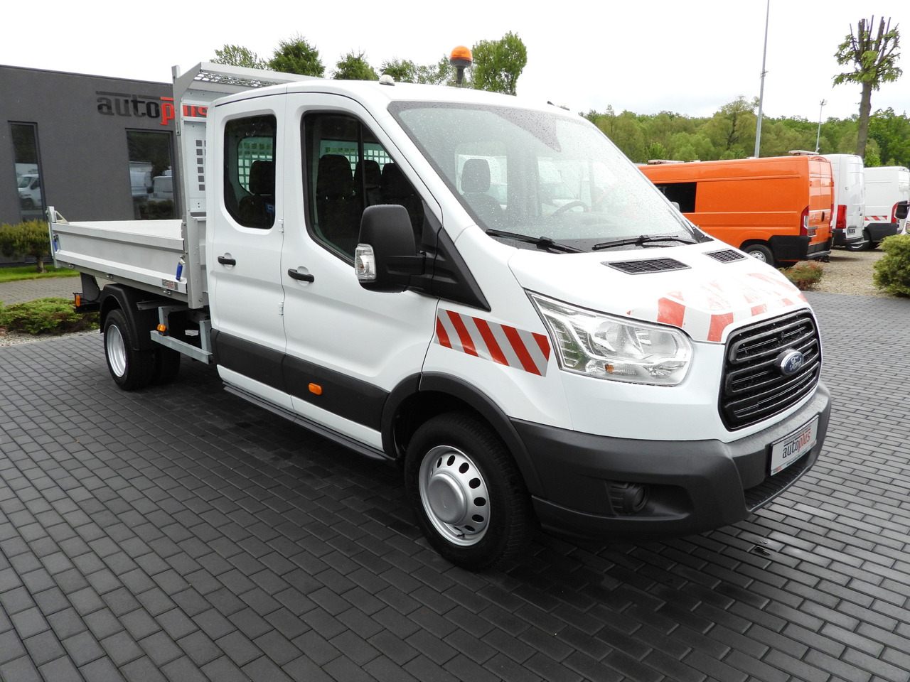 Ford TRANSIT KIPPER DOPPELKABINE DOKA 6 SITZE - Малотоннажний самоскид, Вантажопасажирський фургон: фото 4 Ford TRANSIT KIPPER DOPPELKABINE DOKA 6 SITZE - Малотоннажний самоскид, Вантажопасажирський фургон: фото 4