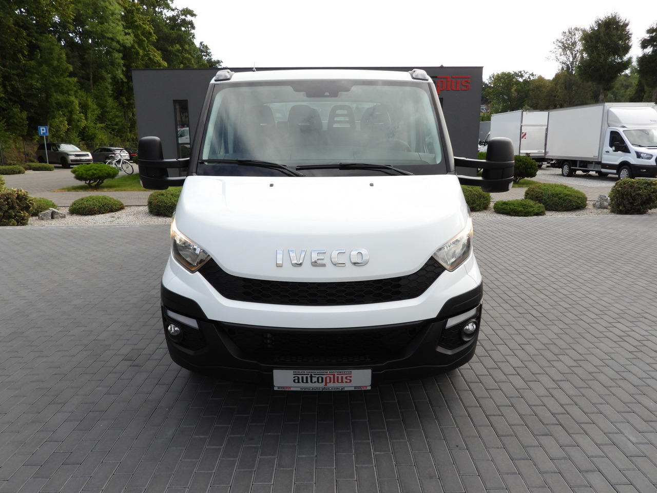 IVECO DAILY 35C17 STAKE BODY DOUBLE CABIN DOKA 7 SEATS CRUISE CONTROL TWIN WHEELS AIR CONDITIONING 170HP - Вантажопасажирський фургон: фото 5 IVECO DAILY 35C17 STAKE BODY DOUBLE CABIN DOKA 7 SEATS CRUISE CONTROL TWIN WHEELS AIR CONDITIONING 170HP - Вантажопасажирський фургон: фото 5