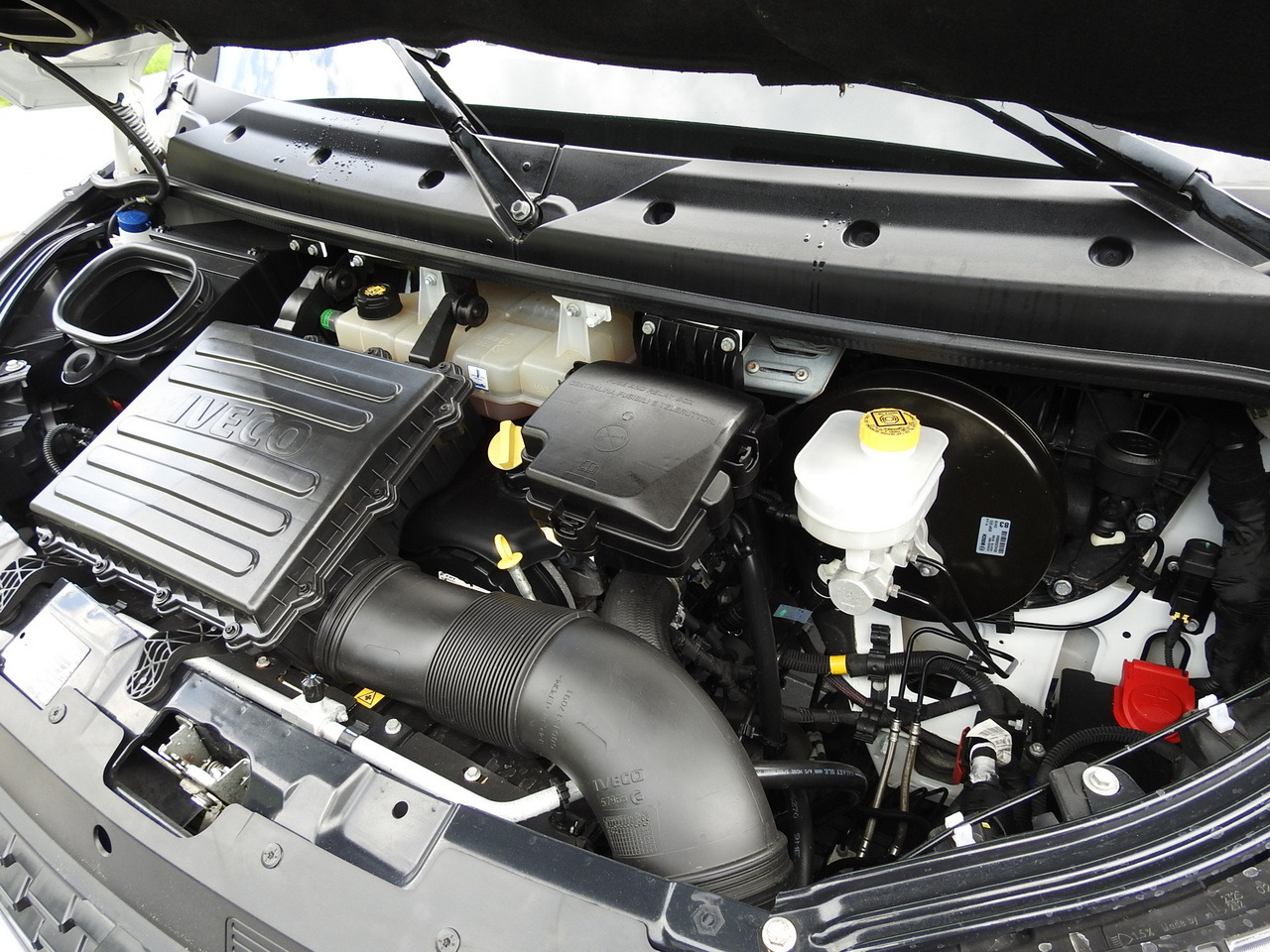 Фургон з закритим кузовом IVECO DAILY 35S14 8 PALLETS CRUISE CONTROL TWIN WHEELS AIR CONDITIONING 140HP: фото 20 Фургон з закритим кузовом IVECO DAILY 35S14 8 PALLETS CRUISE CONTROL TWIN WHEELS AIR CONDITIONING 140HP: фото 20