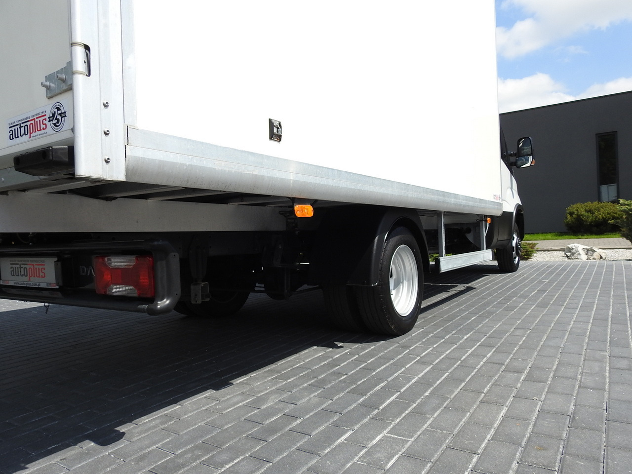 Фургон з закритим кузовом IVECO DAILY 35S14 8 PALLETS CRUISE CONTROL TWIN WHEELS AIR CONDITIONING 140HP: фото 16 Фургон з закритим кузовом IVECO DAILY 35S14 8 PALLETS CRUISE CONTROL TWIN WHEELS AIR CONDITIONING 140HP: фото 16