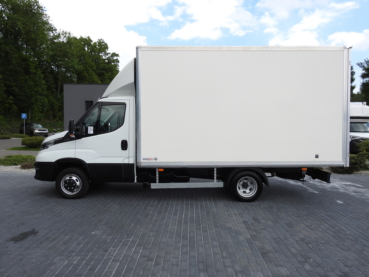 Фургон з закритим кузовом IVECO DAILY 35S14 8 PALLETS CRUISE CONTROL TWIN WHEELS AIR CONDITIONING 140HP: фото 8 Фургон з закритим кузовом IVECO DAILY 35S14 8 PALLETS CRUISE CONTROL TWIN WHEELS AIR CONDITIONING 140HP: фото 8