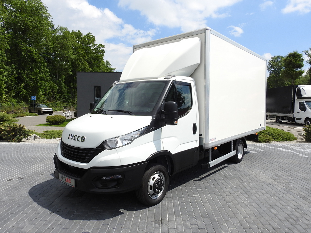 Фургон з закритим кузовом IVECO DAILY 35S14 8 PALLETS CRUISE CONTROL TWIN WHEELS AIR CONDITIONING 140HP: фото 18 Фургон з закритим кузовом IVECO DAILY 35S14 8 PALLETS CRUISE CONTROL TWIN WHEELS AIR CONDITIONING 140HP: фото 18
