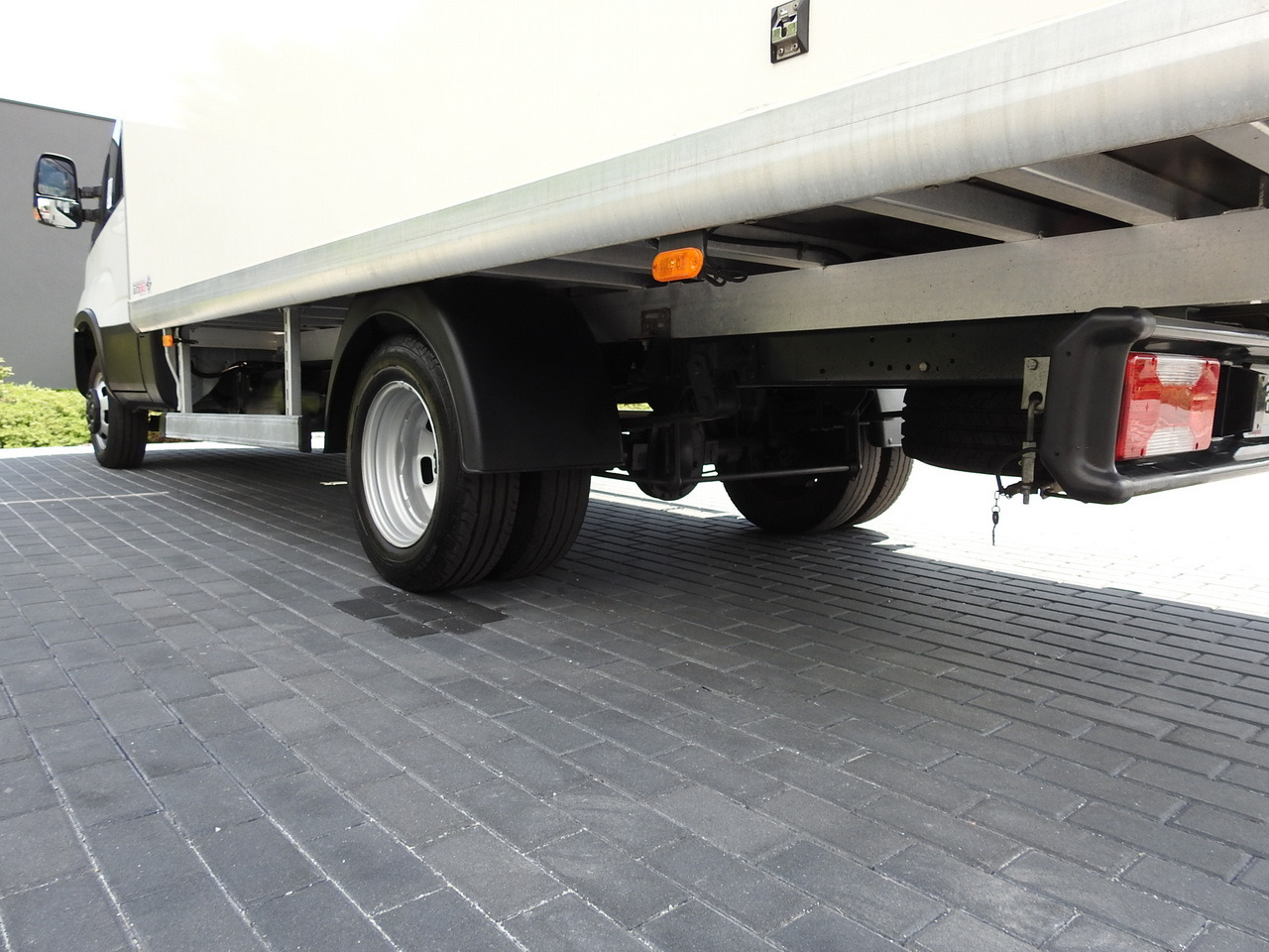 Фургон з закритим кузовом IVECO DAILY 35S14 8 PALLETS CRUISE CONTROL TWIN WHEELS AIR CONDITIONING 140HP: фото 15 Фургон з закритим кузовом IVECO DAILY 35S14 8 PALLETS CRUISE CONTROL TWIN WHEELS AIR CONDITIONING 140HP: фото 15