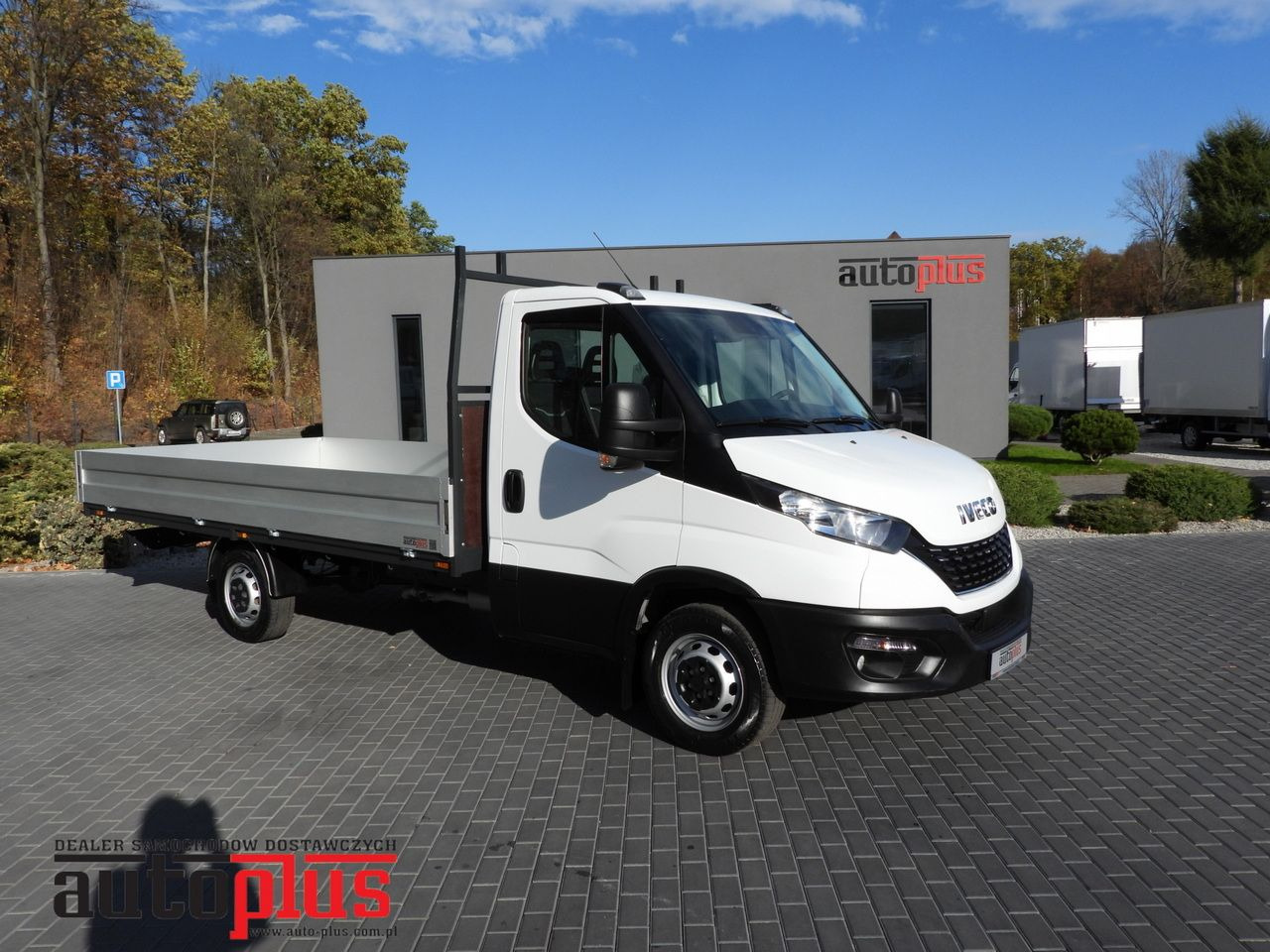 IVECO DAILY 35S14 STAKE BODY 8 PALLETS CRUISE CONTROL AIR CONDITIONING  140HP - Легка бортова вантажівка: фото 1 IVECO DAILY 35S14 STAKE BODY 8 PALLETS CRUISE CONTROL AIR CONDITIONING  140HP - Легка бортова вантажівка: фото 1