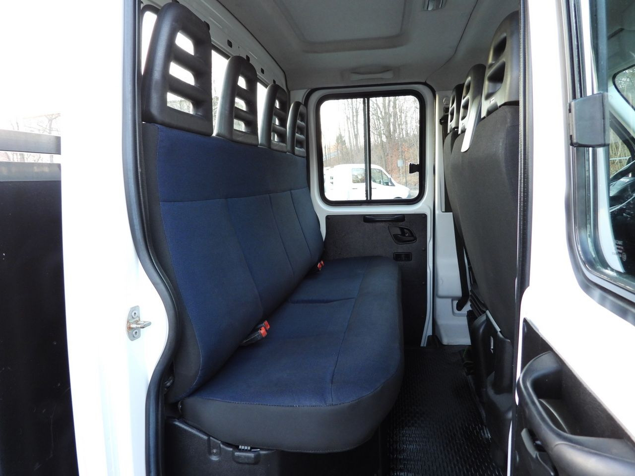 Вантажопасажирський фургон IVECO DAILY 35S14 STAKE BODY DOUBLE CABIN DOKA 7 SEATS CRUISE CONTROL AIR CONDITIONING  140HP: фото 29