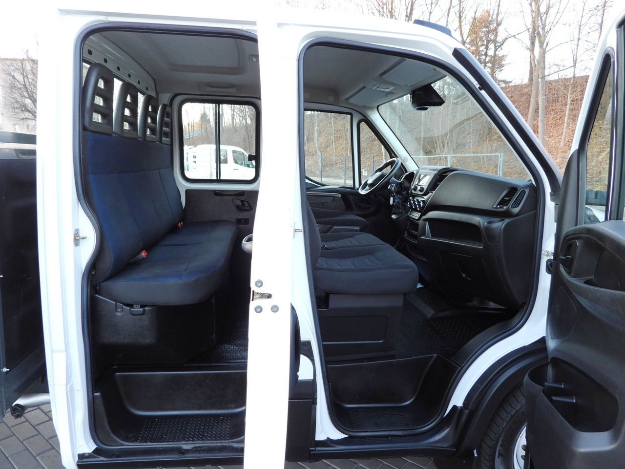 Вантажопасажирський фургон IVECO DAILY 35S14 STAKE BODY DOUBLE CABIN DOKA 7 SEATS CRUISE CONTROL AIR CONDITIONING  140HP: фото 28