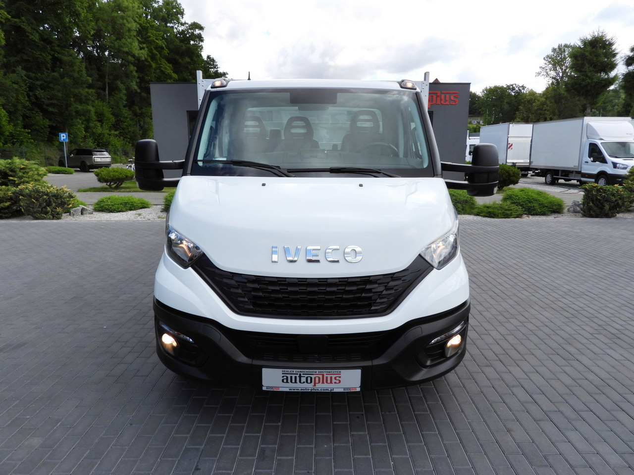 IVECO DAILY 35S16 STAKE BODY 10 PALLETS CRUISE CONTROL AIR CONDITIONING  160HP - Легка бортова вантажівка: фото 5 IVECO DAILY 35S16 STAKE BODY 10 PALLETS CRUISE CONTROL AIR CONDITIONING  160HP - Легка бортова вантажівка: фото 5