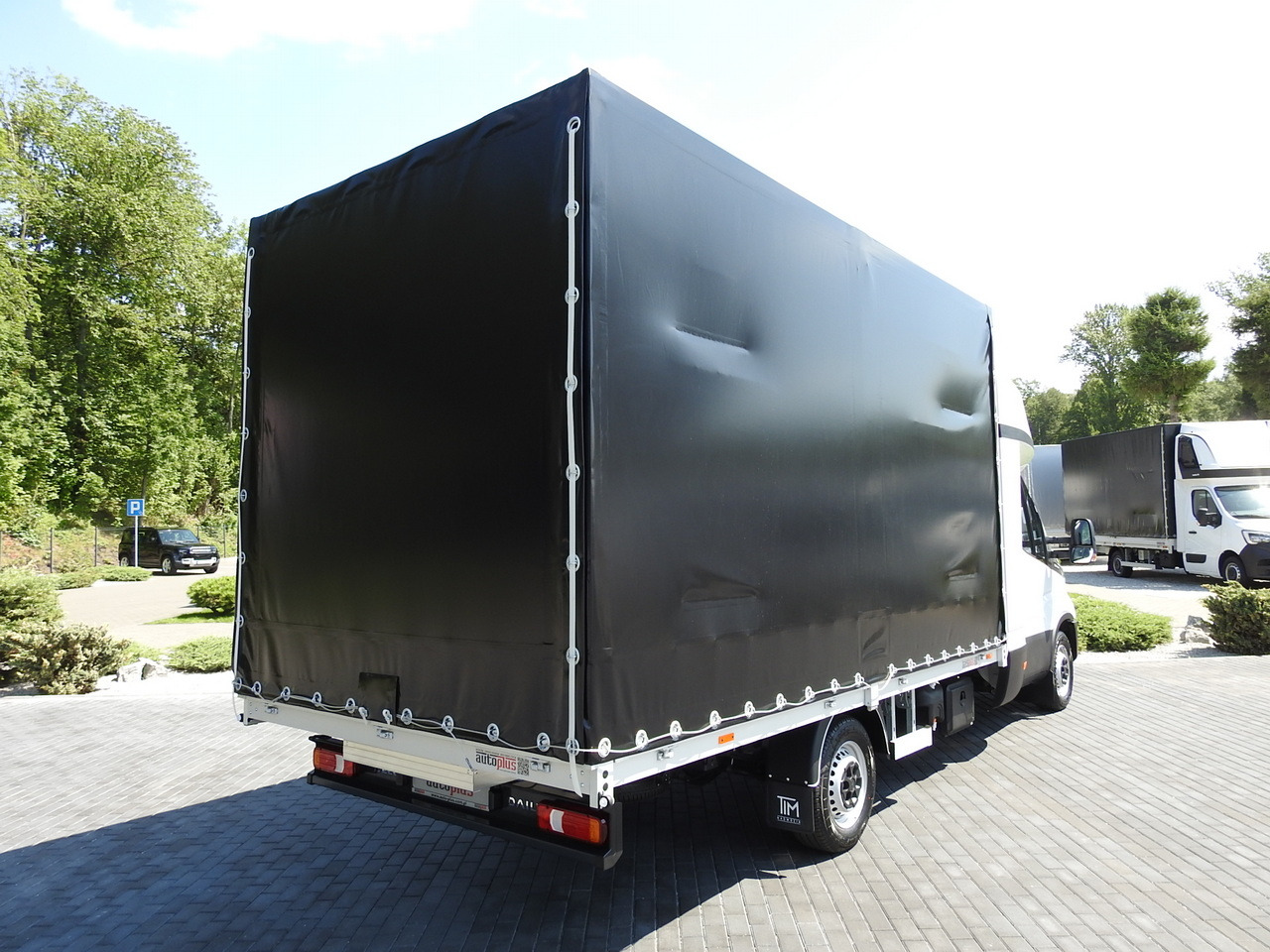 IVECO DAILY 35S18 NEW TARPAULIN 8 PALLETS CRUISE CONTROL NAVIGATION LED LIGHTS AUTOMATIC TRANSMISSION HI-MATIC MANUFACTURERS WARRANTY 180HP - Тентований фургон: фото 3 IVECO DAILY 35S18 NEW TARPAULIN 8 PALLETS CRUISE CONTROL NAVIGATION LED LIGHTS AUTOMATIC TRANSMISSION HI-MATIC MANUFACTURERS WARRANTY 180HP - Тентований фургон: фото 3