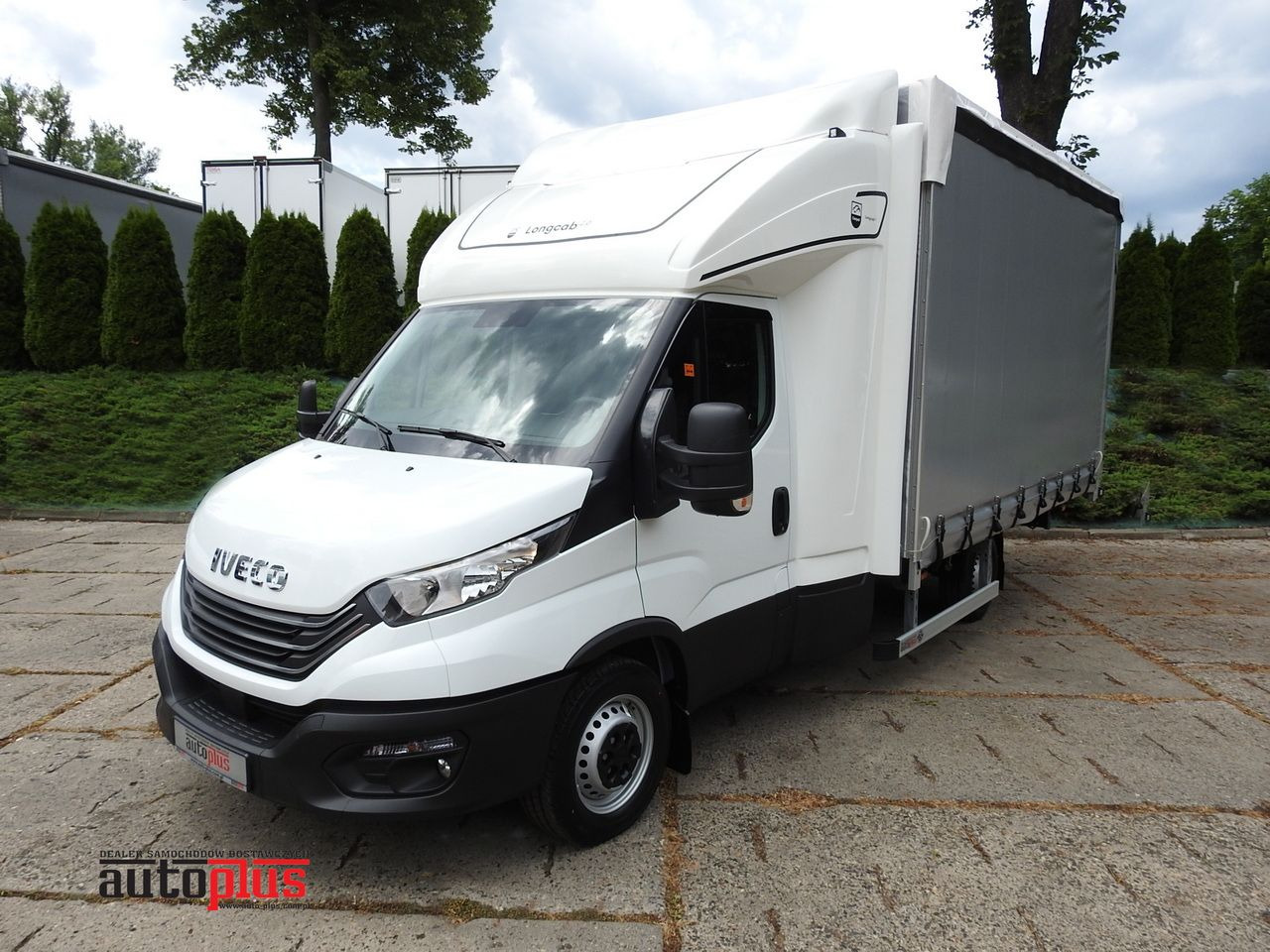 IVECO DAILY 35S18 NEW TARPAULIN WEBASTO CRUISE CONTROL AIR CONDITIONING 180HP - Тентований фургон: фото 1 IVECO DAILY 35S18 NEW TARPAULIN WEBASTO CRUISE CONTROL AIR CONDITIONING 180HP - Тентований фургон: фото 1