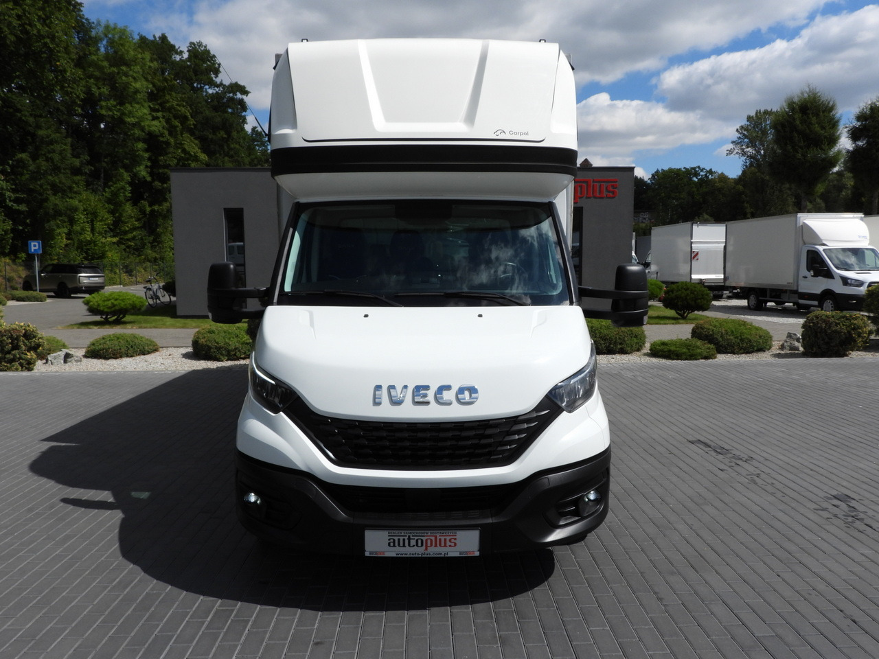 IVECO DAILY 35S18 TARPAULIN 10 PALLETS WEBASTO CRUISE CONTROL NAVIGATION LED LIGHTS AIR CONDITIONING 180HP - Тентований фургон: фото 5 IVECO DAILY 35S18 TARPAULIN 10 PALLETS WEBASTO CRUISE CONTROL NAVIGATION LED LIGHTS AIR CONDITIONING 180HP - Тентований фургон: фото 5