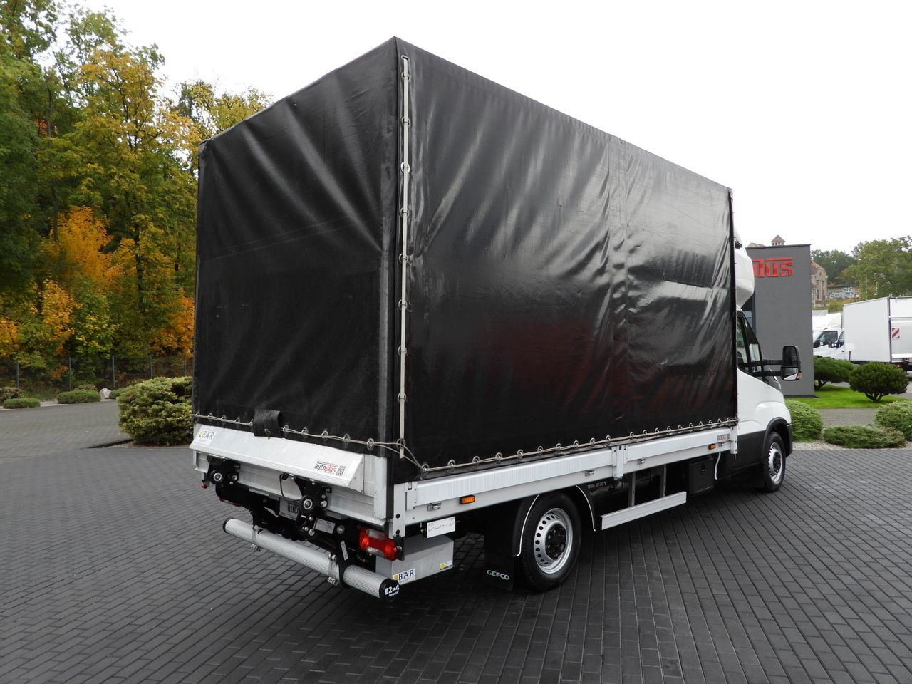 IVECO DAILY 35S18 TARPAULIN LIFT 8 PALLETS WEBASTO CRUISE CONTROL AIR CONDITIONING 180HP - Тентований фургон: фото 3 IVECO DAILY 35S18 TARPAULIN LIFT 8 PALLETS WEBASTO CRUISE CONTROL AIR CONDITIONING 180HP - Тентований фургон: фото 3