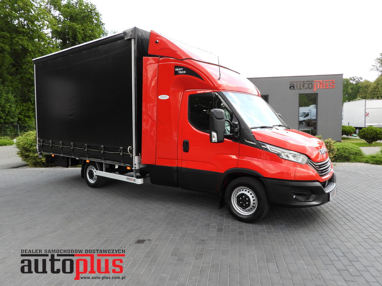 IVECO DAILY 35S21 TARPAULIN 10 PALLETS WEBASTO CRUISE CONTROL NAVIGATION LED LIGHTS PNEUMATICS AUTOMATIC TRANSMISSION HI-MATIC AIR CONDITIONING 210HP - Тентований фургон: фото 1 IVECO DAILY 35S21 TARPAULIN 10 PALLETS WEBASTO CRUISE CONTROL NAVIGATION LED LIGHTS PNEUMATICS AUTOMATIC TRANSMISSION HI-MATIC AIR CONDITIONING 210HP - Тентований фургон: фото 1