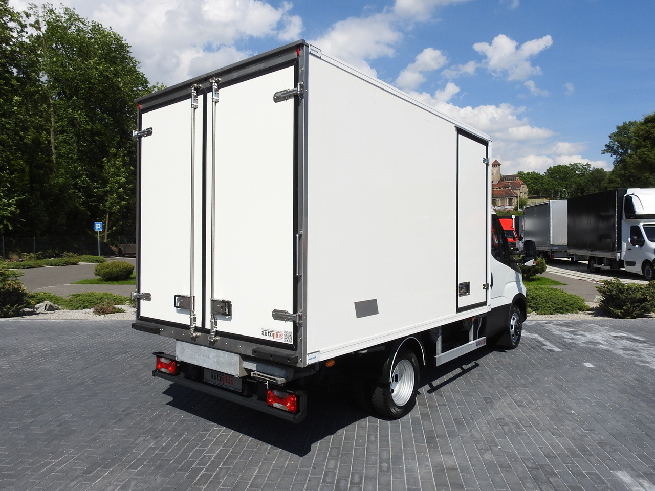 IVECO DAILY 50C15 REGRIGERATOR BOX -5*C POWER SUPPLY 230V AIR CONDITIONING TWIN WHEELS 150HP - Фургон-рефрижератор: фото 3 IVECO DAILY 50C15 REGRIGERATOR BOX -5*C POWER SUPPLY 230V AIR CONDITIONING TWIN WHEELS 150HP - Фургон-рефрижератор: фото 3