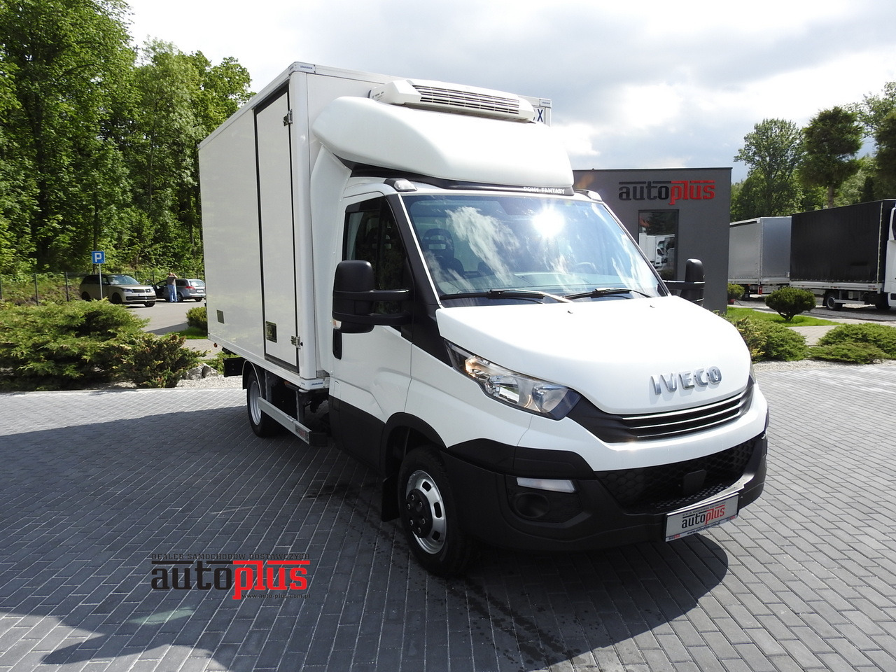 IVECO DAILY 50C15 REGRIGERATOR BOX -5*C POWER SUPPLY 230V AIR CONDITIONING TWIN WHEELS 150HP - Фургон-рефрижератор: фото 1 IVECO DAILY 50C15 REGRIGERATOR BOX -5*C POWER SUPPLY 230V AIR CONDITIONING TWIN WHEELS 150HP - Фургон-рефрижератор: фото 1