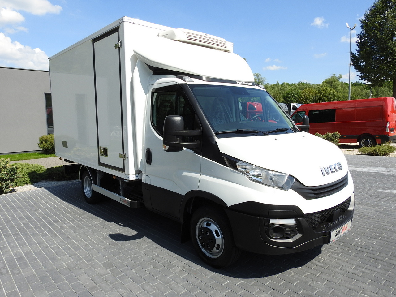 IVECO DAILY 50C15 REGRIGERATOR BOX -5*C POWER SUPPLY 230V AIR CONDITIONING TWIN WHEELS 150HP - Фургон-рефрижератор: фото 4 IVECO DAILY 50C15 REGRIGERATOR BOX -5*C POWER SUPPLY 230V AIR CONDITIONING TWIN WHEELS 150HP - Фургон-рефрижератор: фото 4