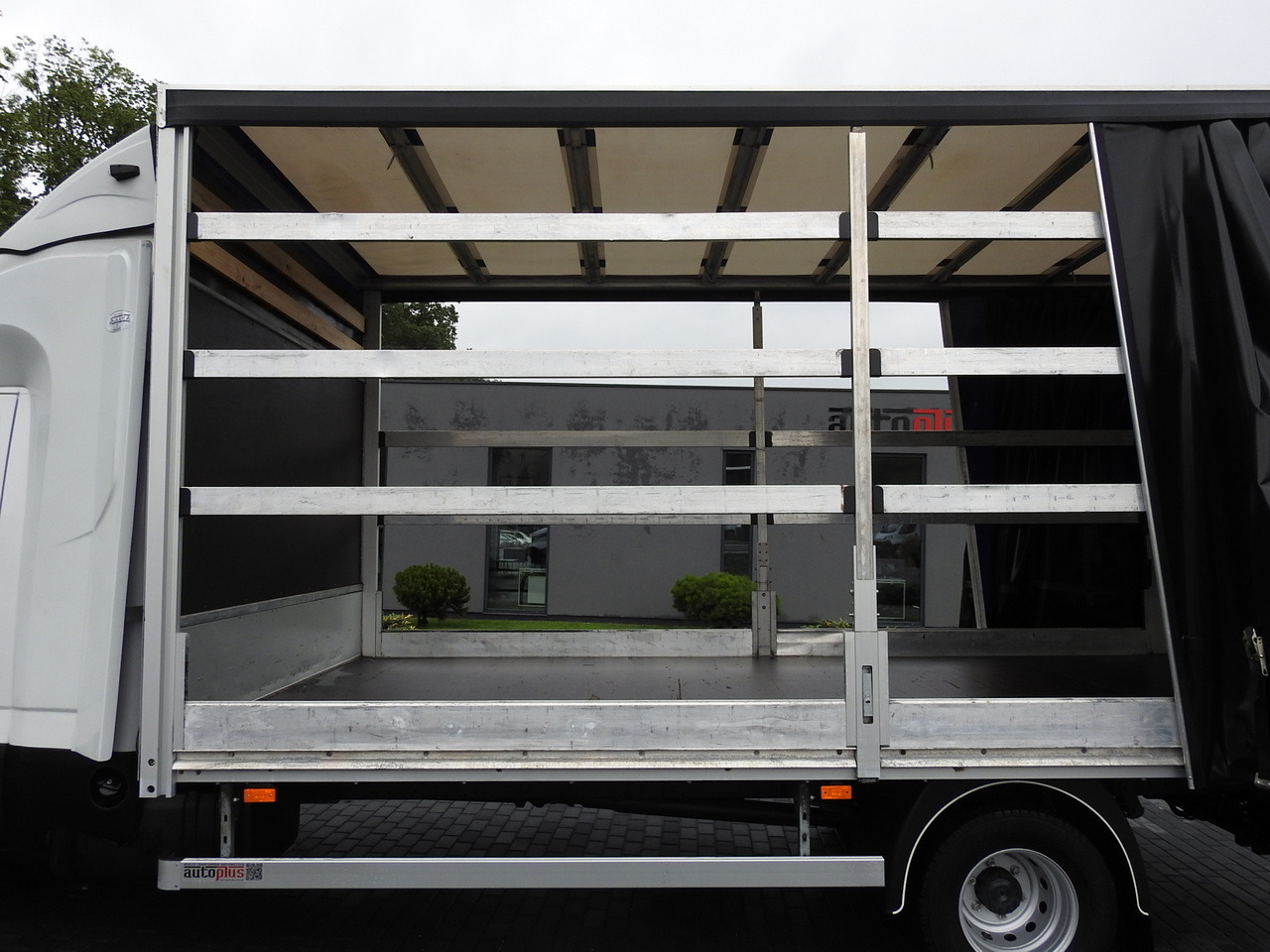 Тентована вантажівка IVECO DAILY 70C18 TARPAULIN LIFT 12 PALLETS WEBASTO CRUISE CONTROL TWIN WHEELS AIR CONDITIONING  180HP: фото 27