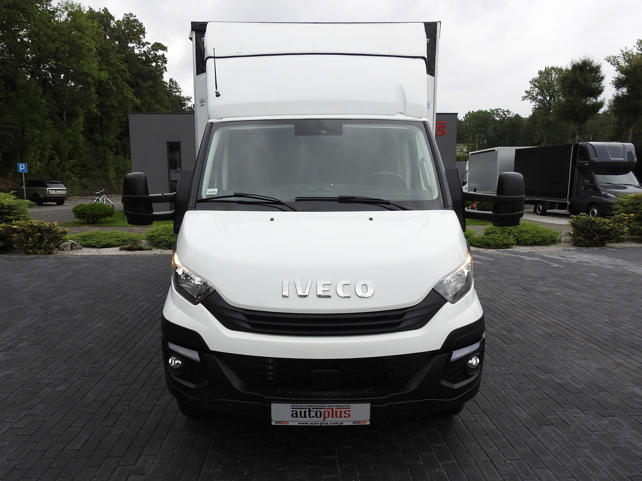 Тентована вантажівка IVECO DAILY 70C18 TARPAULIN LIFT 12 PALLETS WEBASTO CRUISE CONTROL TWIN WHEELS AIR CONDITIONING  180HP: фото 5
