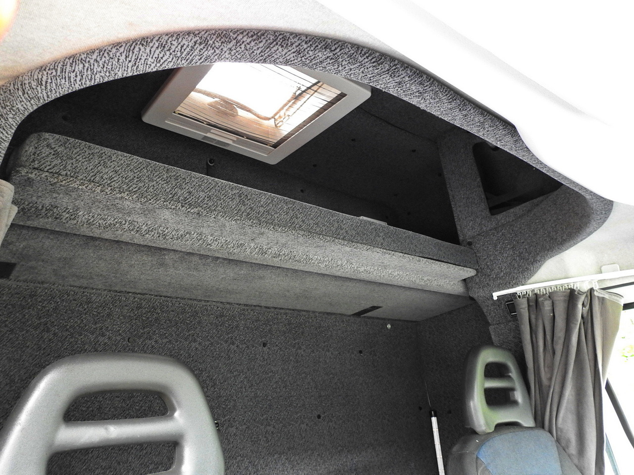 Тентована вантажівка IVECO DAILY 70C18 TARPAULIN LIFT 12 PALLETS WEBASTO CRUISE CONTROL TWIN WHEELS AIR CONDITIONING  180HP: фото 45