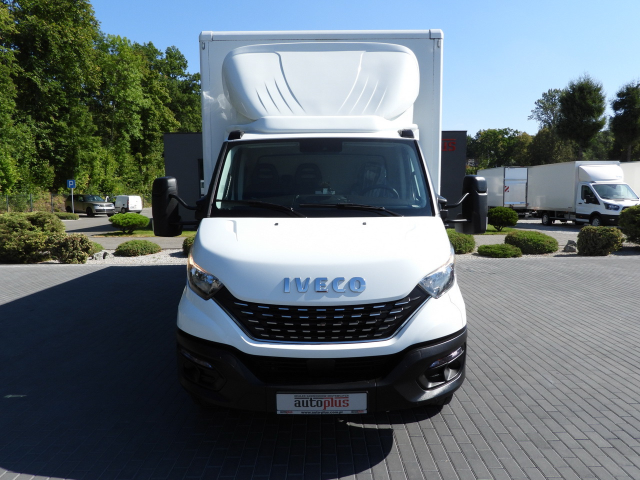 IVECO DAILY 72C18 LIFT 14 PALLETS CRUISE CONTROL PNEUMATICS AUTOMATIC TRANSMISSION HI-MATIC TWIN WHEELS AIR CONDITIONING 180HP - Вантажівка з закритим кузовом: фото 5 IVECO DAILY 72C18 LIFT 14 PALLETS CRUISE CONTROL PNEUMATICS AUTOMATIC TRANSMISSION HI-MATIC TWIN WHEELS AIR CONDITIONING 180HP - Вантажівка з закритим кузовом: фото 5