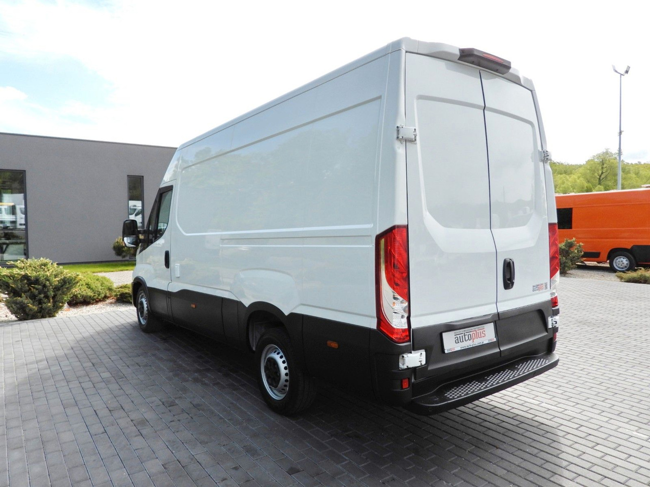 Iveco DAILY 35S14 KÜHLKASTENWAGEN-10*C TEMPOMAT в лізинг Iveco DAILY 35S14 KÜHLKASTENWAGEN-10*C TEMPOMAT: фото 10