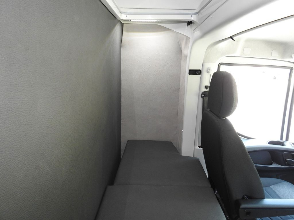 Новий Тентований фургон, Вантажопасажирський фургон Iveco DAILY 35S18 NEUE PRITSCHE PLANE 8 PALETTEN  A/C: фото 27