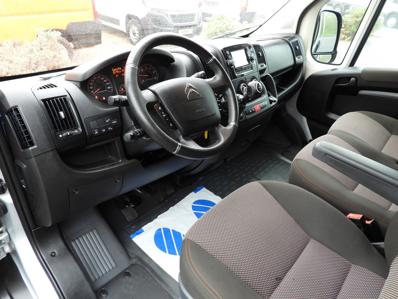 CITROEN JUMPER BOX DELIVERY VAN 7 SEATS CRUISE CONTROL LED LIGHTS AIR CONDITIONING 165HP - Комерційний автомобіль: фото 2 CITROEN JUMPER BOX DELIVERY VAN 7 SEATS CRUISE CONTROL LED LIGHTS AIR CONDITIONING 165HP - Комерційний автомобіль: фото 2