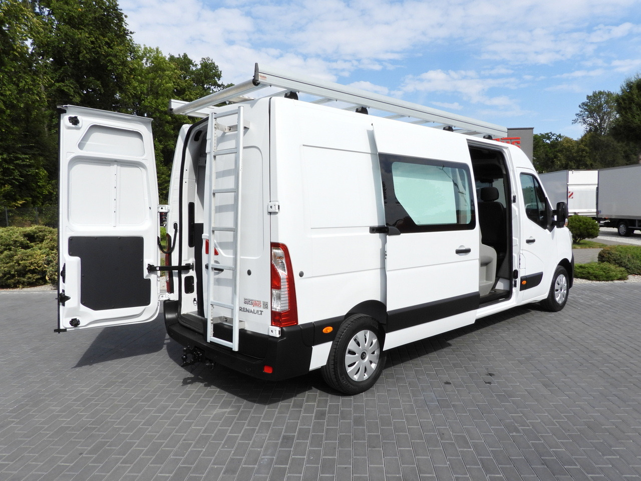 RENAULT MASTER BOX DELIVERY VAN 7 SEATS CRUISE CONTROL NAVIGATION LED LIGHTS AIR CONDITIONING 135HP - Комерційний автомобіль: фото 3 RENAULT MASTER BOX DELIVERY VAN 7 SEATS CRUISE CONTROL NAVIGATION LED LIGHTS AIR CONDITIONING 135HP - Комерційний автомобіль: фото 3