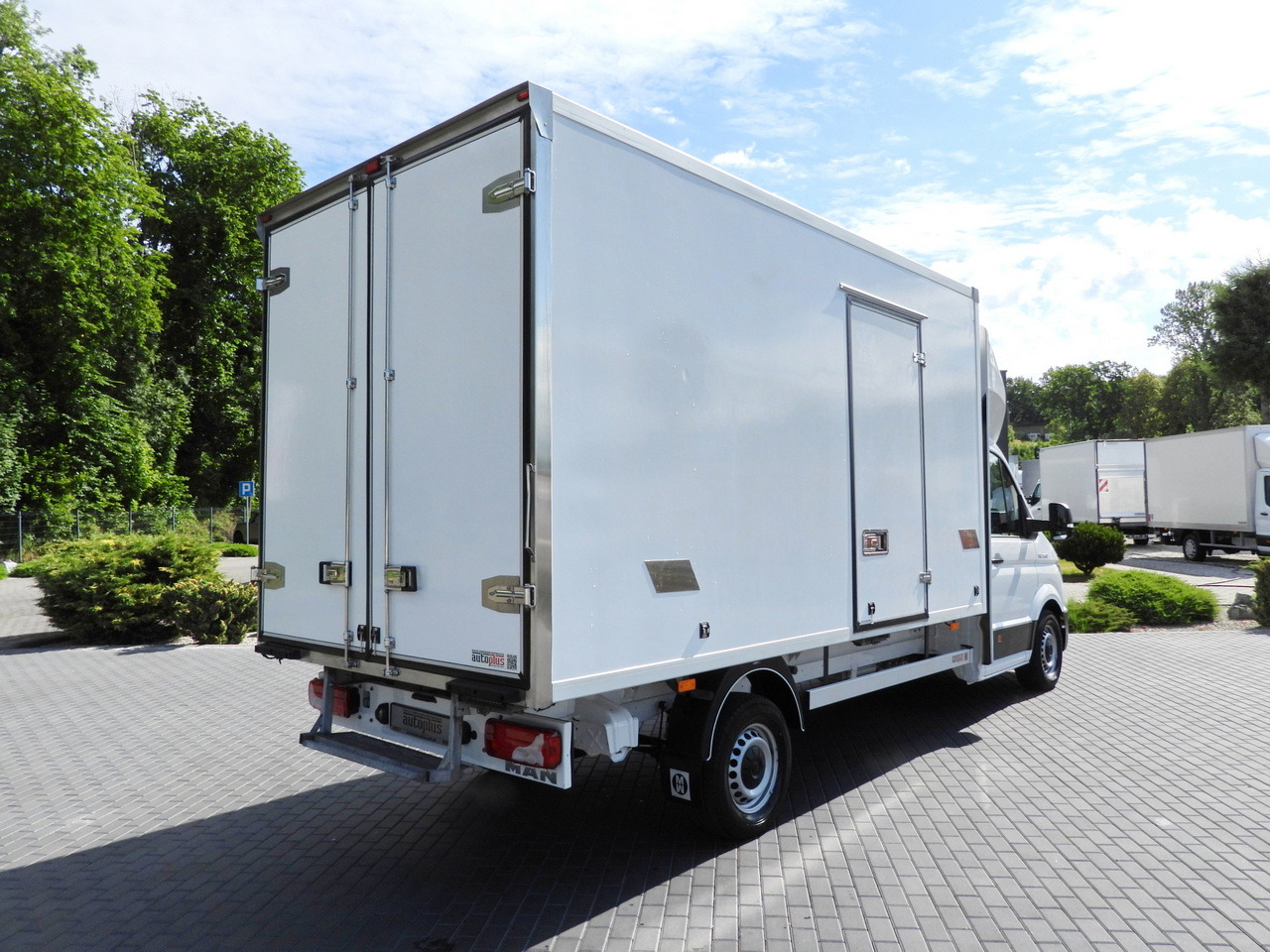 MAN TGE 3.140 REGRIGERATOR BOX -1*C 8 PALLETS HEATING FUNCTION CRUISE CONTROL PNEUMATICS AIR CONDITIONING 140HP - Фургон-рефрижератор: фото 3 MAN TGE 3.140 REGRIGERATOR BOX -1*C 8 PALLETS HEATING FUNCTION CRUISE CONTROL PNEUMATICS AIR CONDITIONING 140HP - Фургон-рефрижератор: фото 3