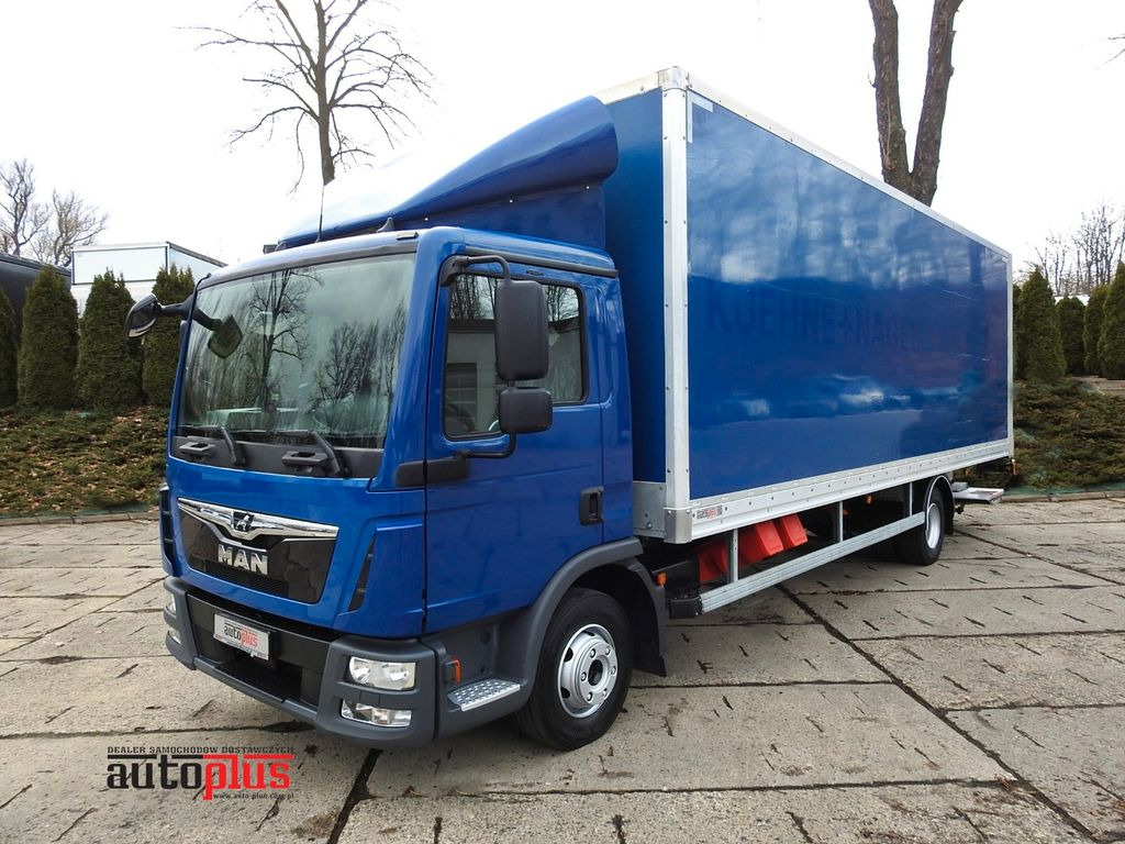 MAN TGL 12.220 KOFFER 18 PALETTEN ZWILLINGSRÄDER - Вантажівка з закритим кузовом: фото 1 MAN TGL 12.220 KOFFER 18 PALETTEN ZWILLINGSRÄDER - Вантажівка з закритим кузовом: фото 1