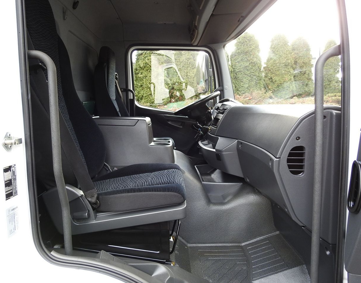 Фургон з закритим кузовом MERCEDES ATEGO 12.24 BOX LIFT 18 PALLETS CRUISE CONTROL AUTOMATIC TRANSMISSION  TWIN WHEELS AIR CONDITIONING  240HP: фото 46