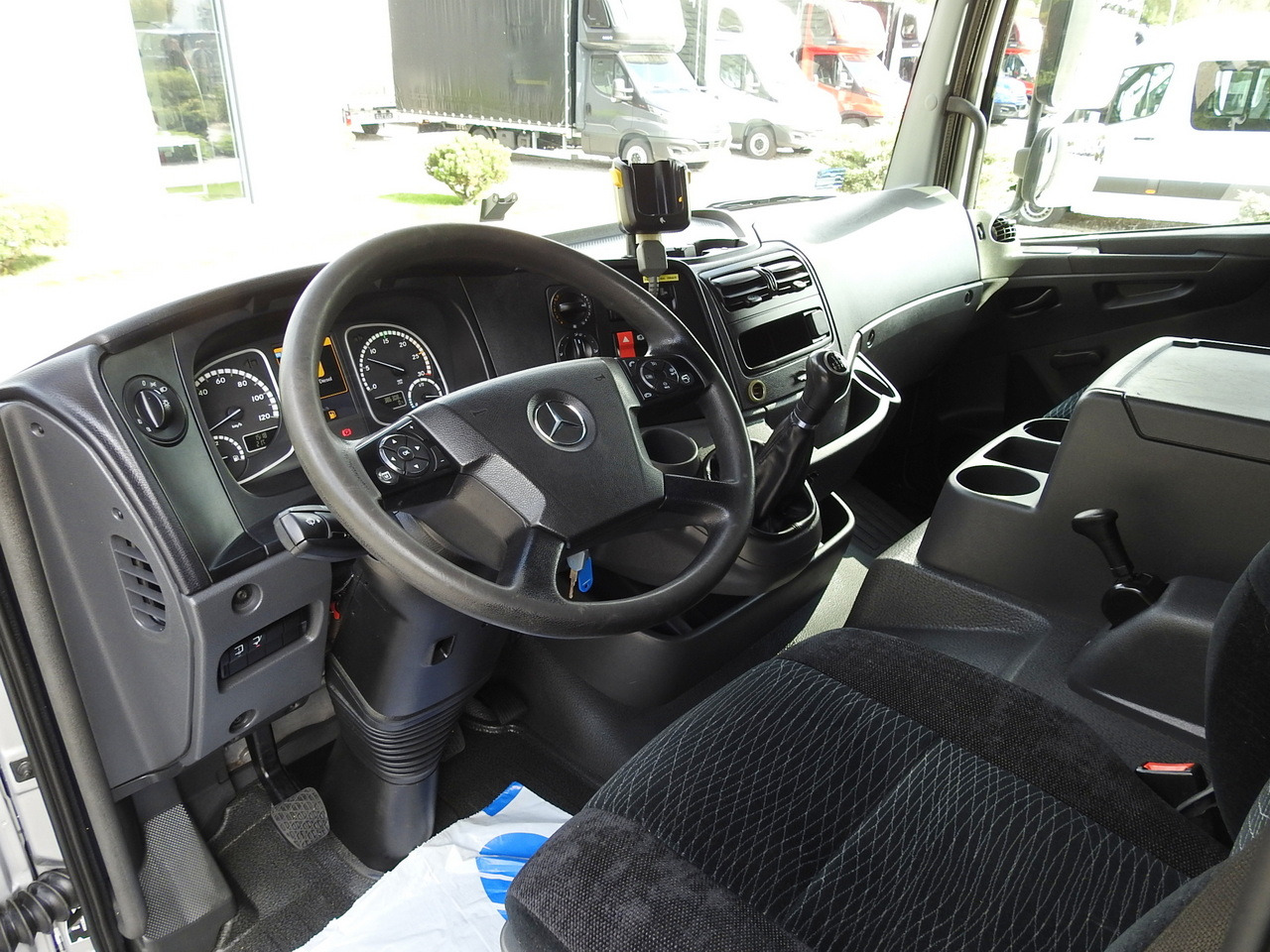 MERCEDES ATEGO 1221 TARPAULIN LIFT 16 PALLETS WEBASTO AIR CONDITIONING PNEUMATICS TWIN WHEELS 230HP - Тентований фургон: фото 2 MERCEDES ATEGO 1221 TARPAULIN LIFT 16 PALLETS WEBASTO AIR CONDITIONING PNEUMATICS TWIN WHEELS 230HP - Тентований фургон: фото 2