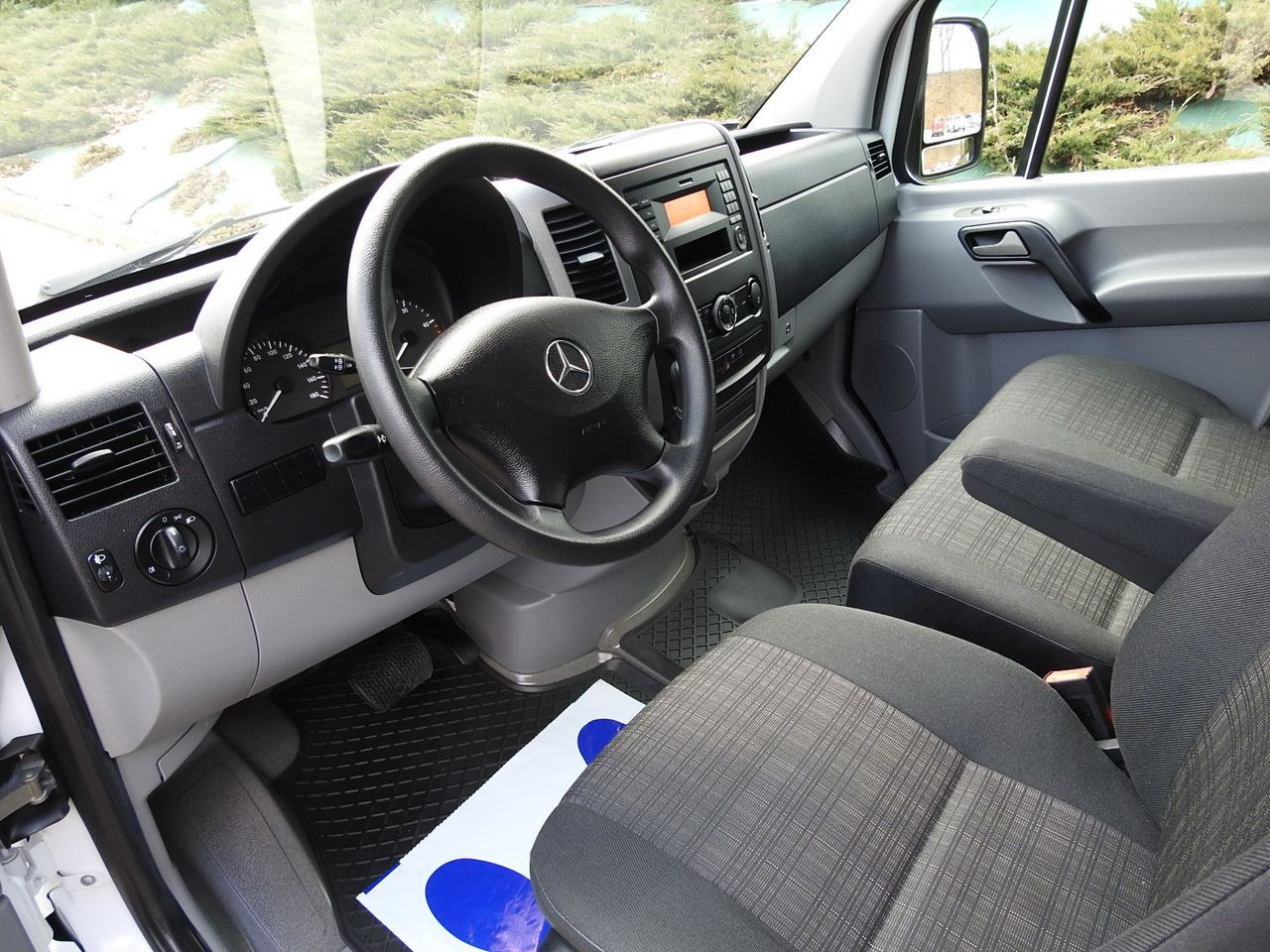 MERCEDES SPRINTER 316 THREE-WAY TIPPER  CRUISE CONTROL AUTOMATIC TRANSMISSION  AIR CONDITIONING  160HP - Малотоннажний самоскид: фото 2 MERCEDES SPRINTER 316 THREE-WAY TIPPER  CRUISE CONTROL AUTOMATIC TRANSMISSION  AIR CONDITIONING  160HP - Малотоннажний самоскид: фото 2