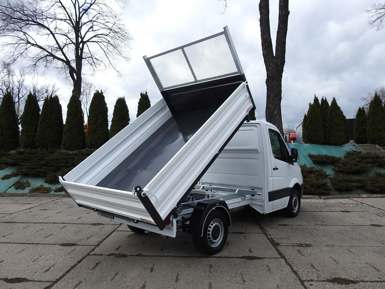 MERCEDES SPRINTER 316 THREE-WAY TIPPER  CRUISE CONTROL AUTOMATIC TRANSMISSION  AIR CONDITIONING  160HP - Малотоннажний самоскид: фото 3 MERCEDES SPRINTER 316 THREE-WAY TIPPER  CRUISE CONTROL AUTOMATIC TRANSMISSION  AIR CONDITIONING  160HP - Малотоннажний самоскид: фото 3