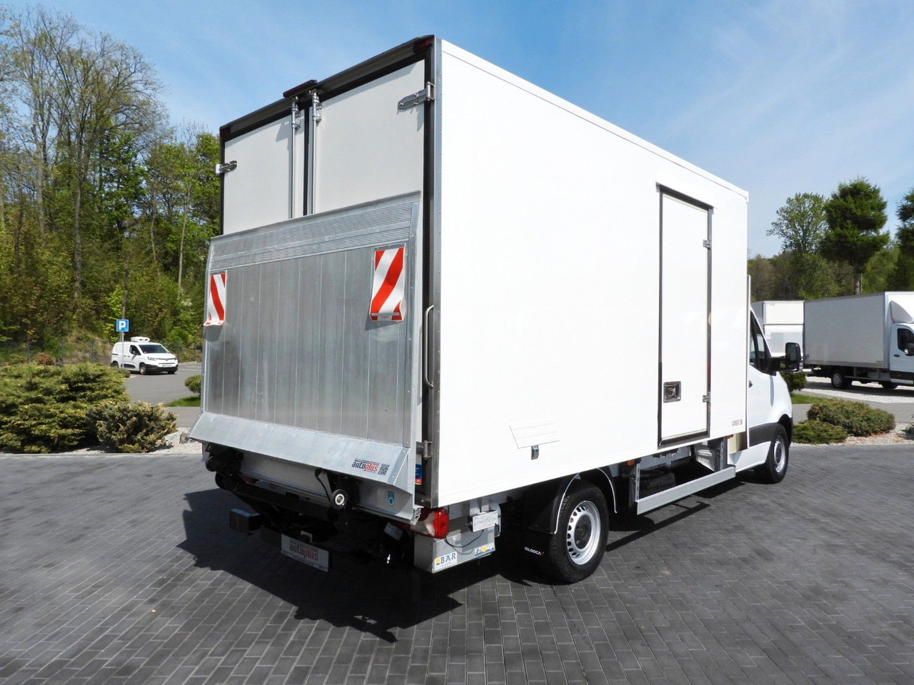 Mercedes-Benz SPRINTER 316 KÜHLKOFFER 0*C AUFZUG 8 PALETTEN - Фургон-рефрижератор: фото 3 Mercedes-Benz SPRINTER 316 KÜHLKOFFER 0*C AUFZUG 8 PALETTEN - Фургон-рефрижератор: фото 3