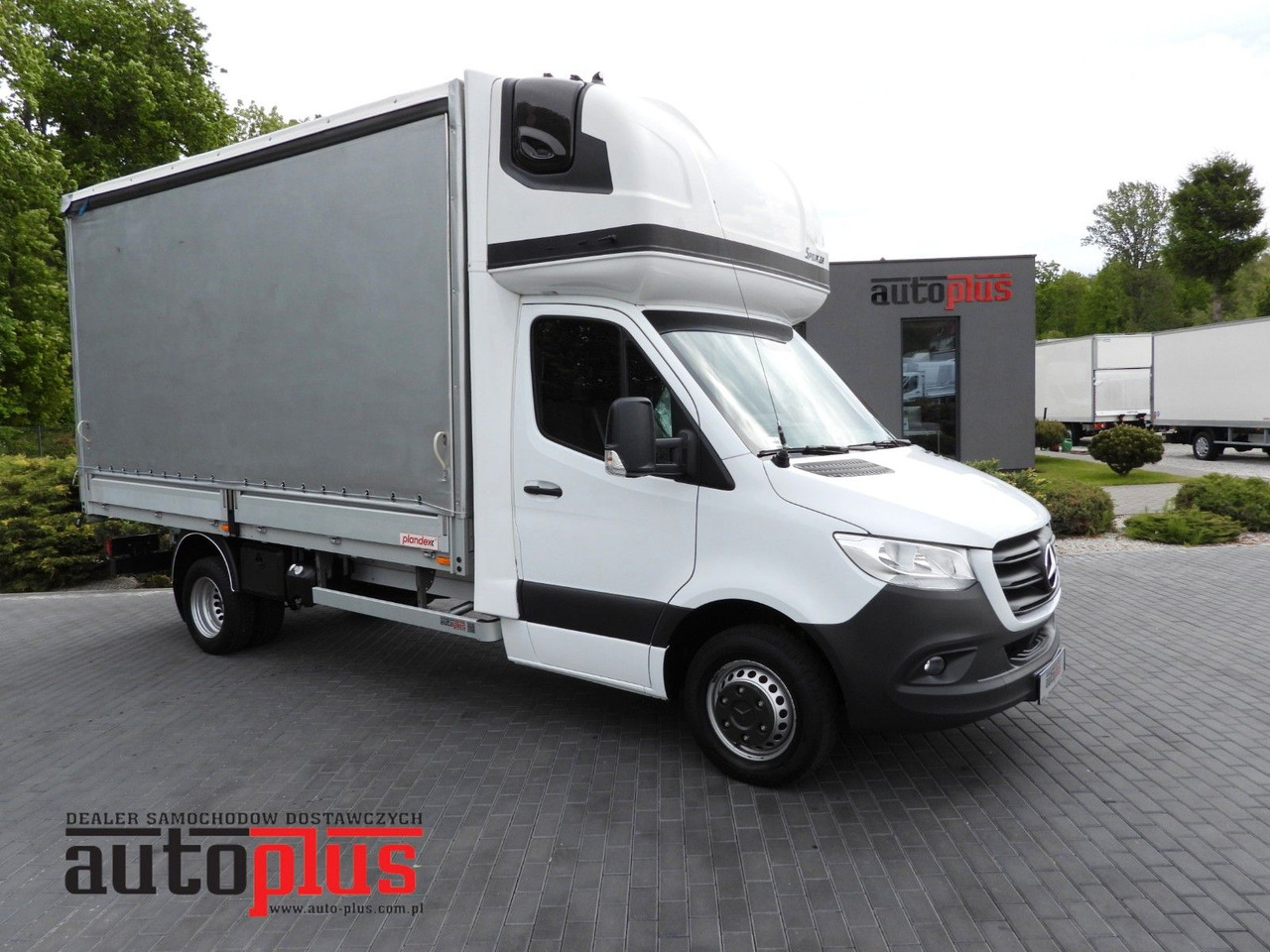 Mercedes-Benz SPRINTER 519 PRITSCHE PLANE 8 PALETTEN WEBASTO - Тентований фургон: фото 1 Mercedes-Benz SPRINTER 519 PRITSCHE PLANE 8 PALETTEN WEBASTO - Тентований фургон: фото 1