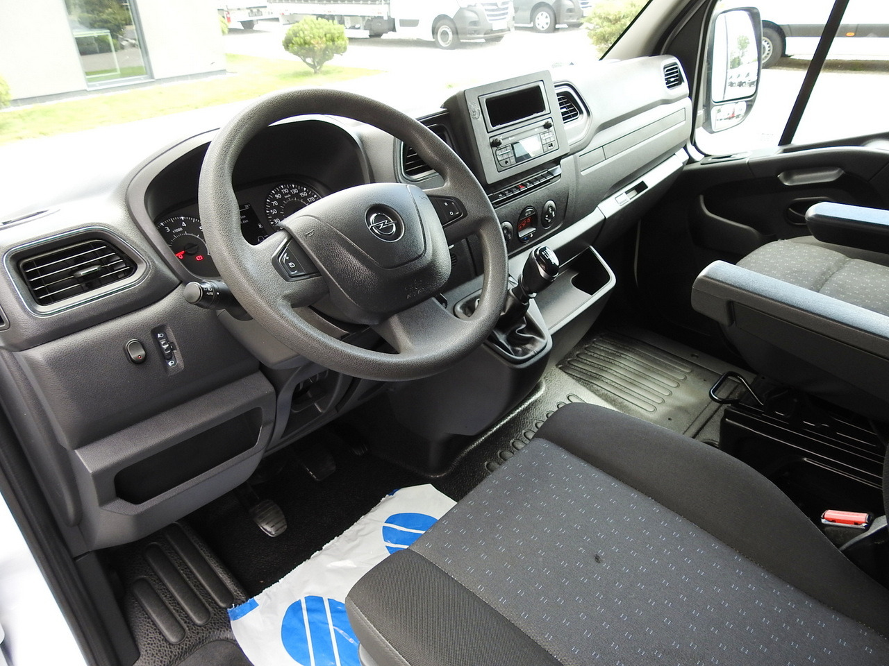 OPEL MOVANO TARPAULIN 10 PALLETS WEBASTO CRUISE CONTROL AIR CONDITIONING PNEUMATICS 165HP - Тентований фургон: фото 2 OPEL MOVANO TARPAULIN 10 PALLETS WEBASTO CRUISE CONTROL AIR CONDITIONING PNEUMATICS 165HP - Тентований фургон: фото 2