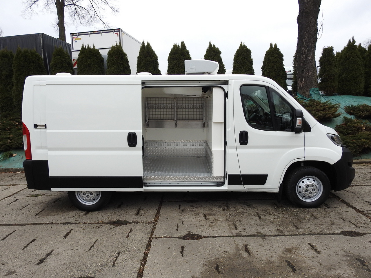 PEUGEOT BOXER REFRIGERATOR VAN -5*C TWO COMPARTMENTS CRUISE CONTROL AIR CONDITIONING  120HP в лізинг PEUGEOT BOXER REFRIGERATOR VAN -5*C TWO COMPARTMENTS CRUISE CONTROL AIR CONDITIONING  120HP: фото 8
