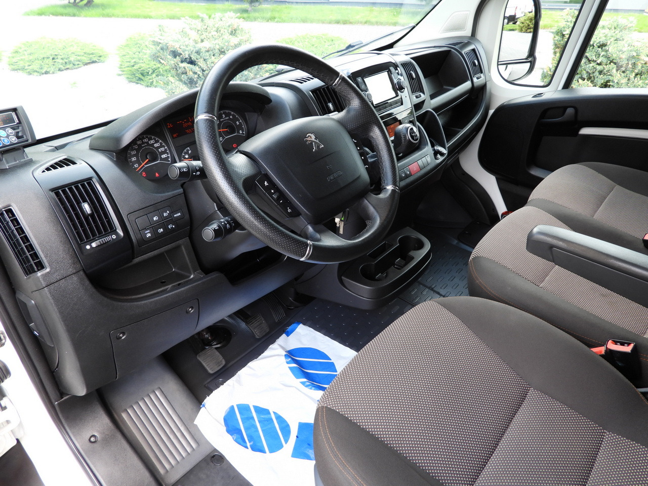 PEUGEOT BOXER REGRIGERATOR BOX 0*C 8 PALLETS CRUISE CONTROL LED LIGHTS AIR CONDITIONING 165HP - Фургон-рефрижератор: фото 2 PEUGEOT BOXER REGRIGERATOR BOX 0*C 8 PALLETS CRUISE CONTROL LED LIGHTS AIR CONDITIONING 165HP - Фургон-рефрижератор: фото 2