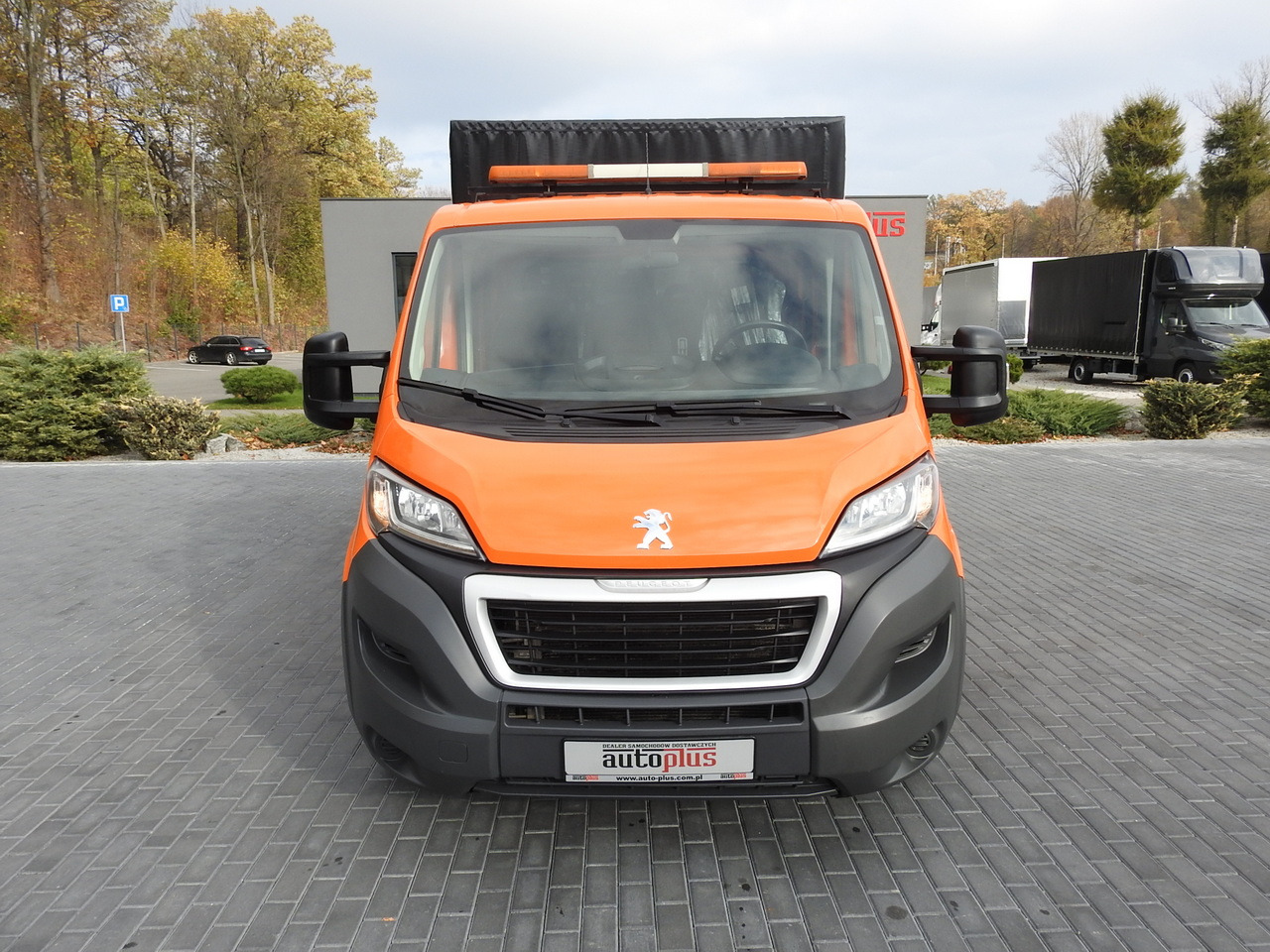 PEUGEOT BOXER STAKE BODY TARPAULIN DOUBLE CABIN DOKA 7 SEATS AIR CONDITIONING PNEUMATICS 140HP - Легка бортова вантажівка: фото 5 PEUGEOT BOXER STAKE BODY TARPAULIN DOUBLE CABIN DOKA 7 SEATS AIR CONDITIONING PNEUMATICS 140HP - Легка бортова вантажівка: фото 5