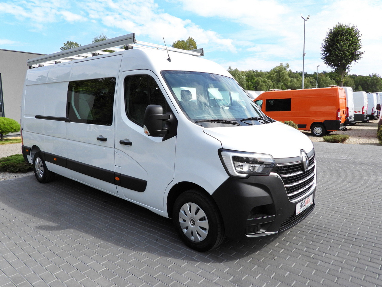 RENAULT MASTER BOX DELIVERY VAN 7 SEATS CRUISE CONTROL NAVIGATION LED LIGHTS AIR CONDITIONING 135HP - Суцільнометалевий фургон: фото 4 RENAULT MASTER BOX DELIVERY VAN 7 SEATS CRUISE CONTROL NAVIGATION LED LIGHTS AIR CONDITIONING 135HP - Суцільнометалевий фургон: фото 4