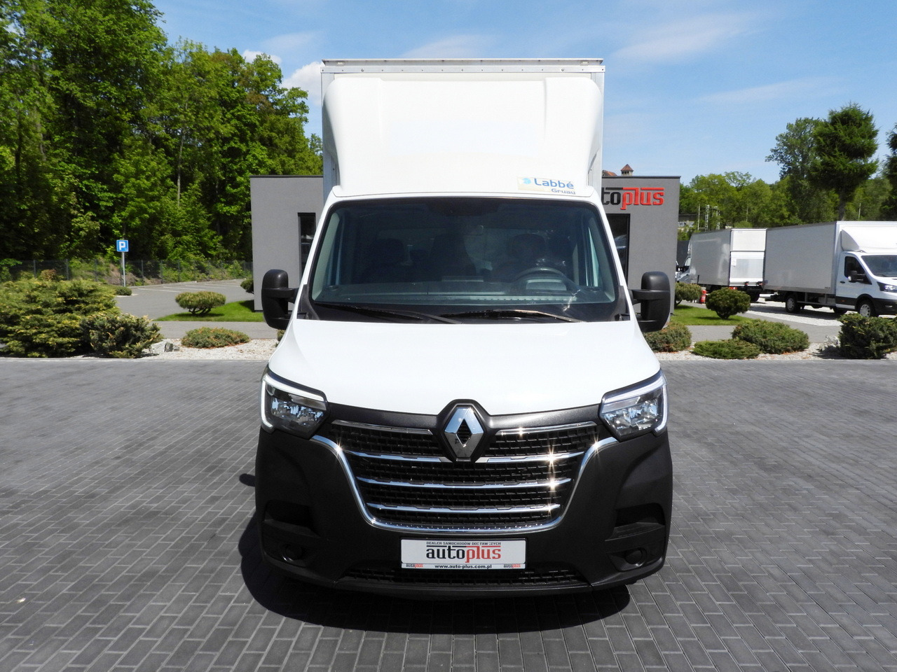 RENAULT MASTER BOX LIFT 8 PALLETS CRUISE CONTROL NAVIGATION LED LIGHTS TWIN WHEELS AIR CONDITIONING 145HP - Фургон з закритим кузовом: фото 5 RENAULT MASTER BOX LIFT 8 PALLETS CRUISE CONTROL NAVIGATION LED LIGHTS TWIN WHEELS AIR CONDITIONING 145HP - Фургон з закритим кузовом: фото 5