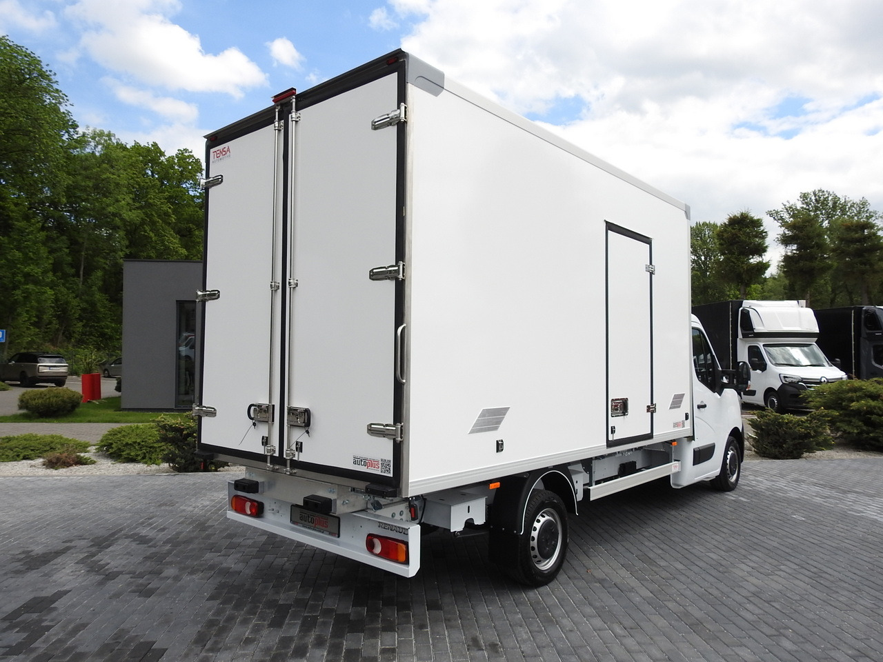 RENAULT MASTER NEW REGRIGERATOR BOX -10*C 8 PALLETS CRUISE CONTROL AIR CONDITIONING LED LIGHTS GUARANTEE 165HP - Фургон-рефрижератор: фото 3 RENAULT MASTER NEW REGRIGERATOR BOX -10*C 8 PALLETS CRUISE CONTROL AIR CONDITIONING LED LIGHTS GUARANTEE 165HP - Фургон-рефрижератор: фото 3