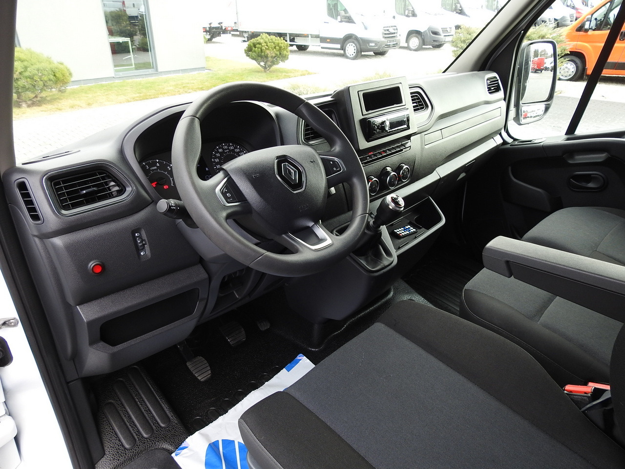 RENAULT MASTER TARPAULIN 10 PALLETS CRUISE CONTROL AIR CONDITIONING LED LIGHTS PNEUMATICS 165HP - Тентований фургон: фото 2 RENAULT MASTER TARPAULIN 10 PALLETS CRUISE CONTROL AIR CONDITIONING LED LIGHTS PNEUMATICS 165HP - Тентований фургон: фото 2